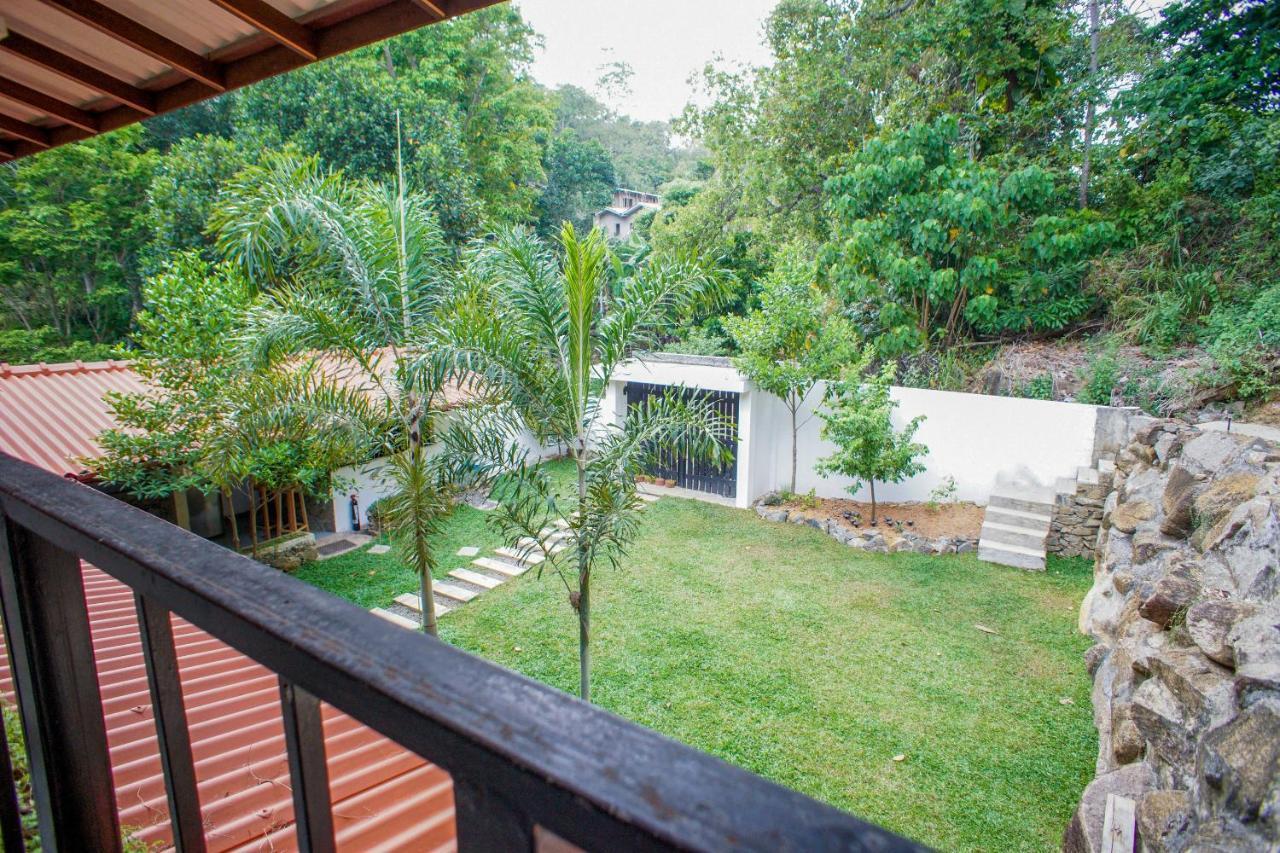 Pineview Hotel Unawatuna Kültér fotó