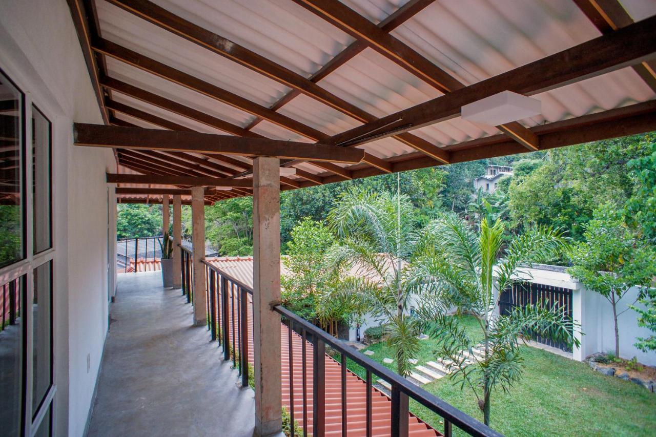 Pineview Hotel Unawatuna Kültér fotó