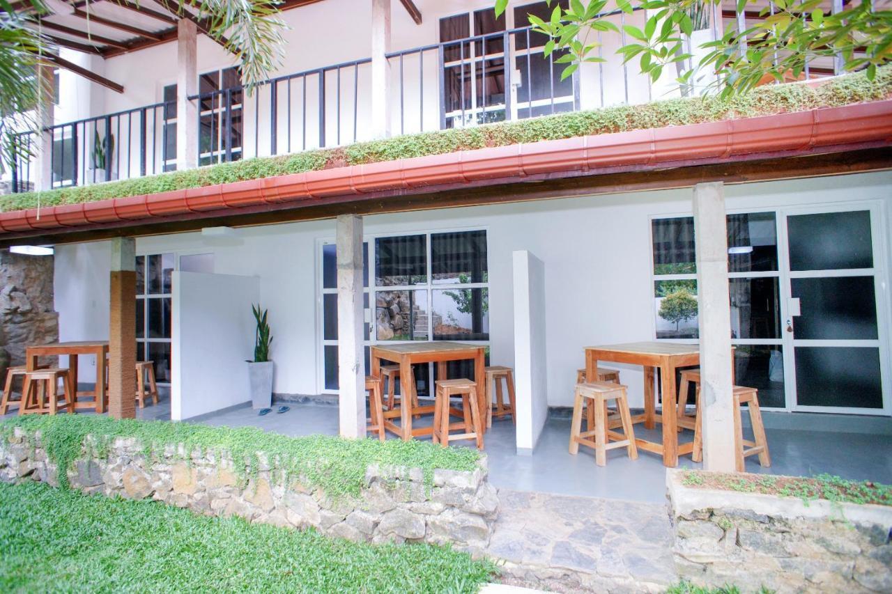 Pineview Hotel Unawatuna Kültér fotó